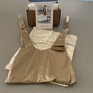 NWB Merit Tove makeup bag